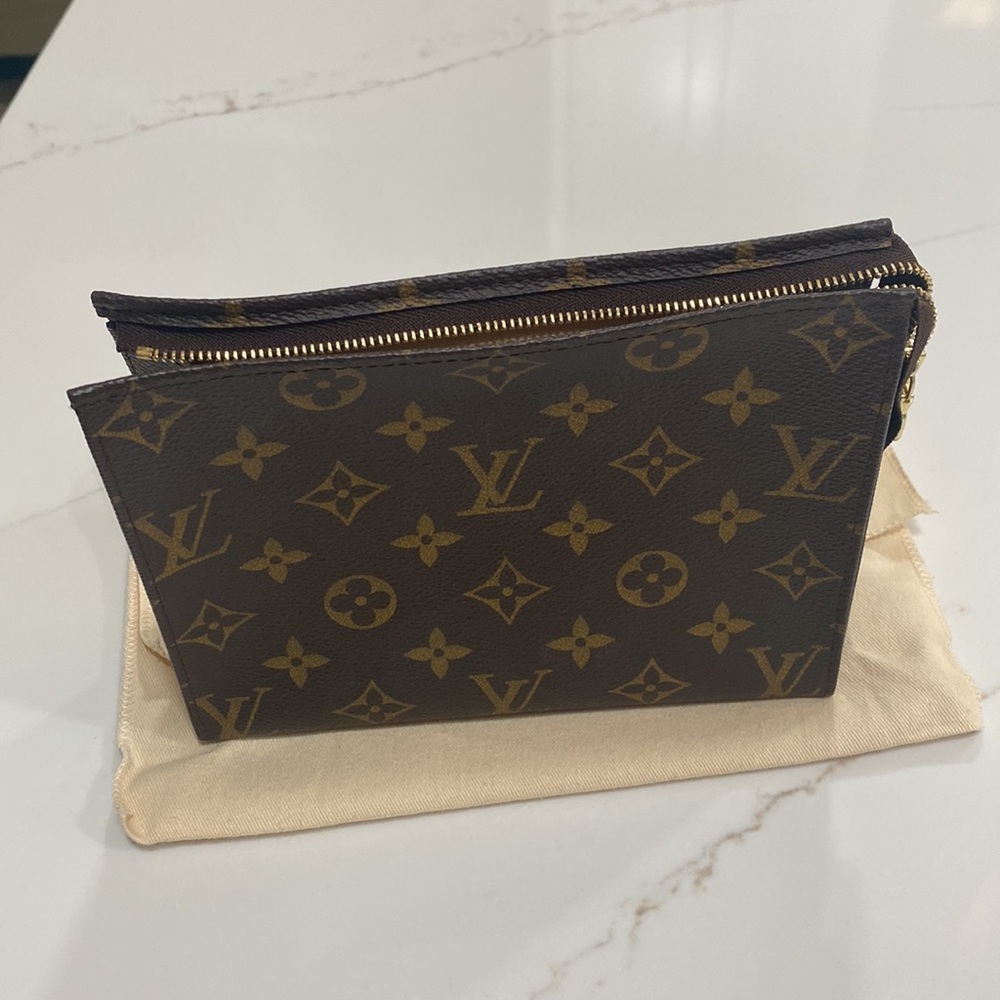 Authentic Louis Vuitton Pouch.